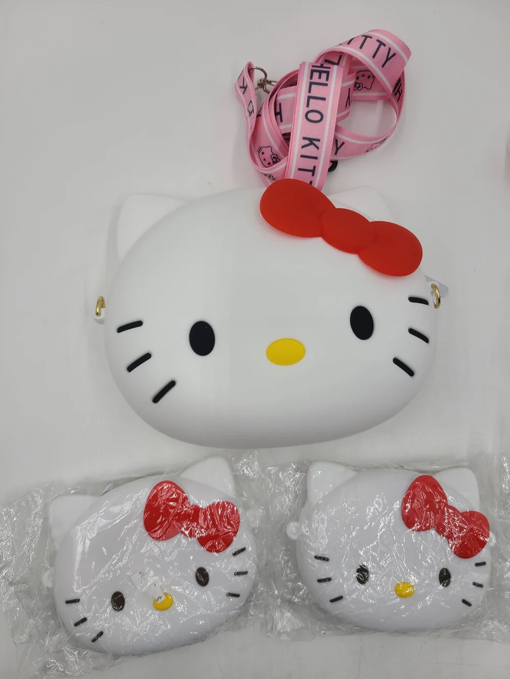 Hello Kitty Kids Crossbody Bag Set in White and Red - Party Favors (5 Pack)